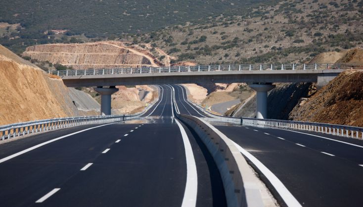 Περί θεμελίων. Υποδομές