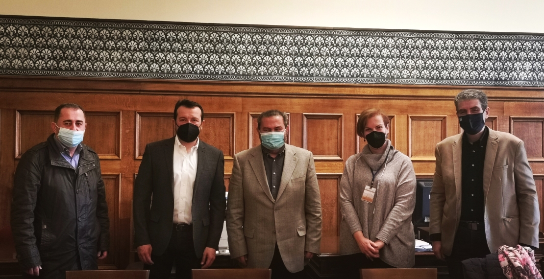Η Κομισιόν προτείνει μέτρα για τη μείωση του κόστους ενέργειας και καυσίμου και η κυβέρνηση Μητσοτάκη αδρανεί. Η Ν.Δ. πνίγει νοικοκυριά και κλάδο μεταφορών